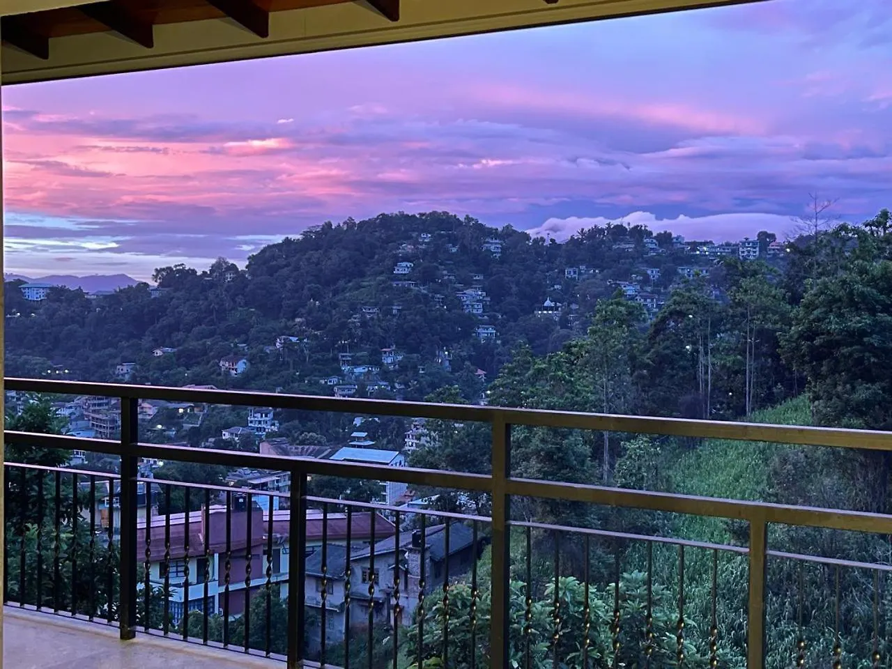 Guest house Lush Breeze Hotel Kandy