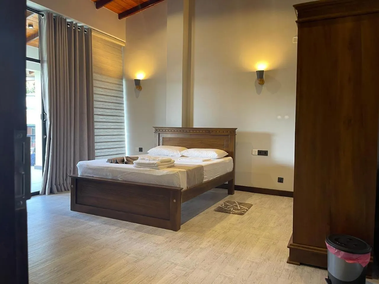 Hotel Lush Breeze Kandy 0*,